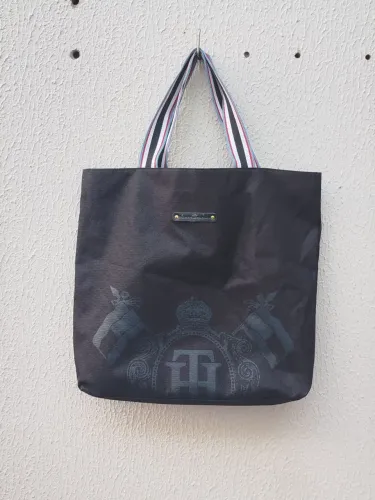 Shop Bag Tommy Hilfiger - ler o anúncio 