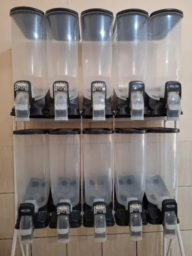 Dispenser de Ração *Plast Pet* 40 Lt. Semi novo