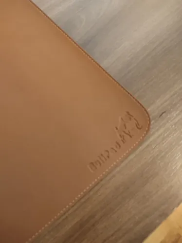 NOVO com 50% de desconto: Deskpad ou Mousepad para Mesa Couro Caramelo 90x40cm Bullpad