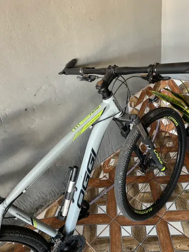 Bicicleta OGGI Hacker HDS