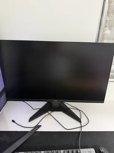 Monitor MSI MAG 275
