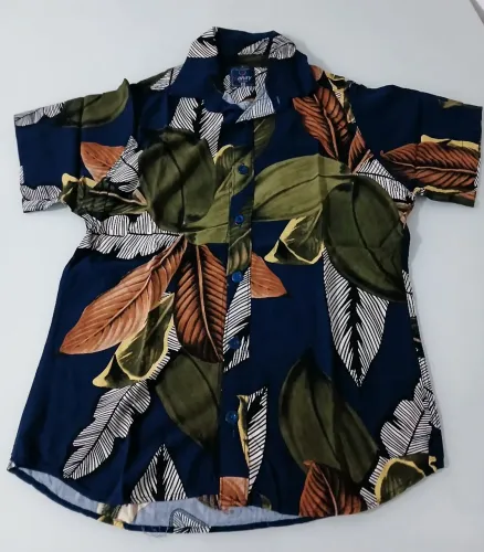 Vendo essa camisa esporte Masculina veste P Ótima qualidade pouco uso
