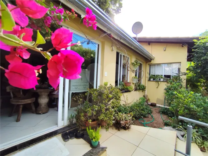 Casa em Condomínio à venda, Condomínio Marambaia - Vinhedo/SP