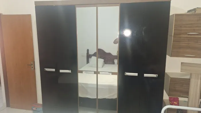 Guarda roupa grande em mdf por apenas 200 reais ,motivo da venda ,pq tenho dois 