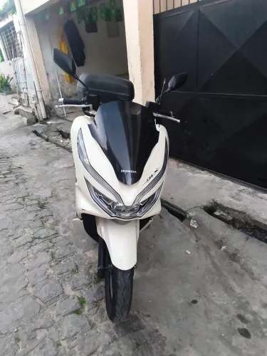 PCX DLX 2019