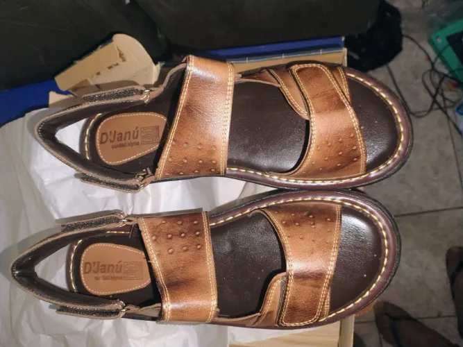Sandália masculina 46/47 em couro legítimo nova confort style 