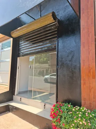Aluga-se ponto comercial bem localizado