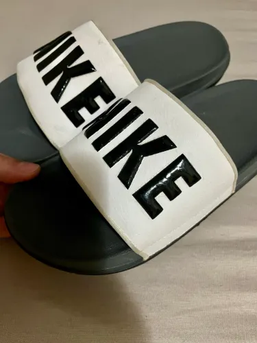   VENDO CHINELO NIKE OFFCOURT SLIDE 