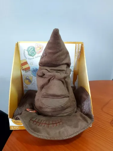 Chapéu Seletor do Harry Potter - A parte sonora não está funcionando.
