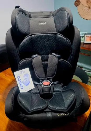 Cadeirinha infantil Cosco articulada