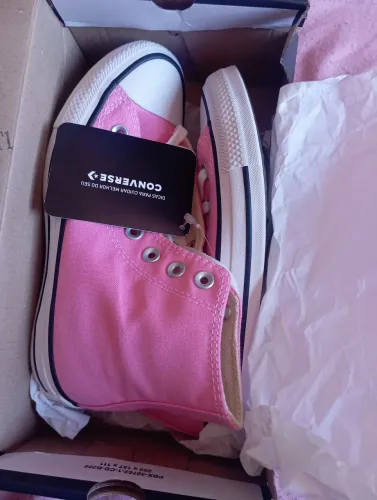Vendo ALL star original rosa novo na caixa