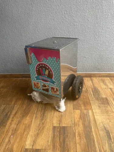 Carrinho de Sorvete / Geladinhos / Bebidas