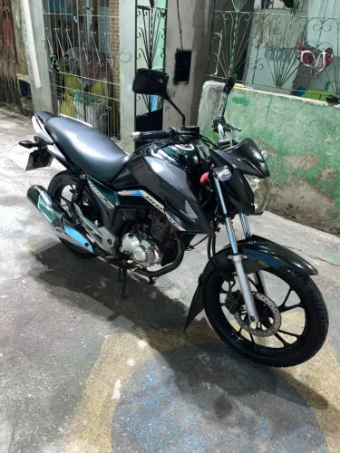 TITAN 160 2018