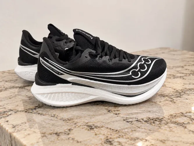 Tênis Saucony - Número 41