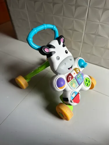 Andador infantil interativo 