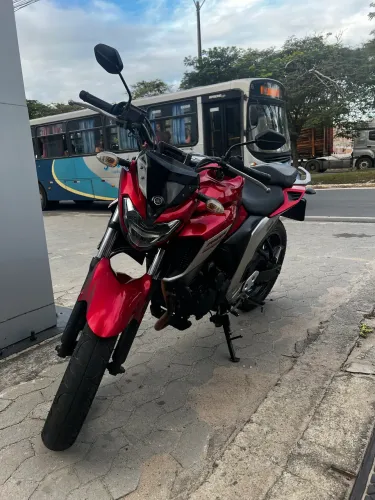 Yamaha Fazer 250 FZ25 Vermelha ano 20/21