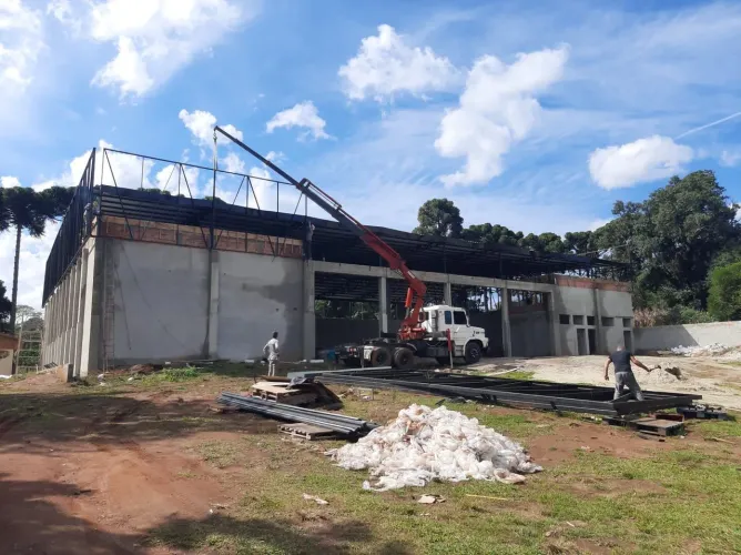LOCAÇÃO DE MUNCK /CARRETA CURITIBA E REGIÃO 