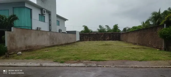 EXCELENTE TERRENO EM CONDOMÍNIO FECHADO.