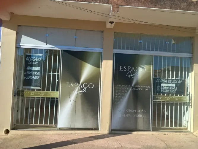Aluga-se loja