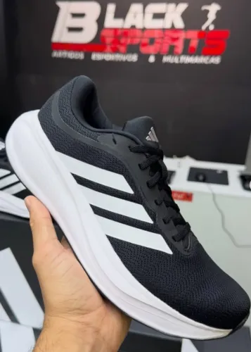 Tenis adidas 41 novo na caixa