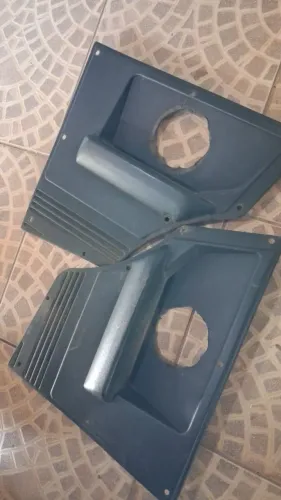 Forro da parte de trás no uno 2 portas ano 91 2000