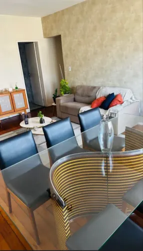 Alugo quarto
