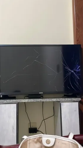 Vendo tv de led smart QUEBRADA