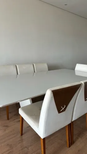 Aceito proposta | Mesa de jantar com design da Silvia Design - 8 lugares