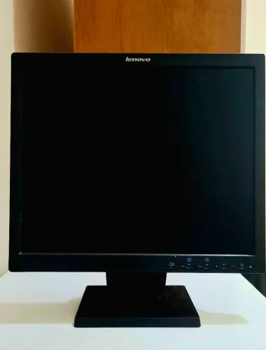 Monitor Lenovo (retirada de peças ou conserto)