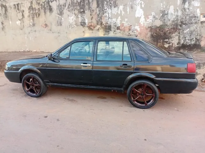 Volkswagen Santana Exclusiv 2.0 MI/ Executivo 2.0i (álcool) 1996