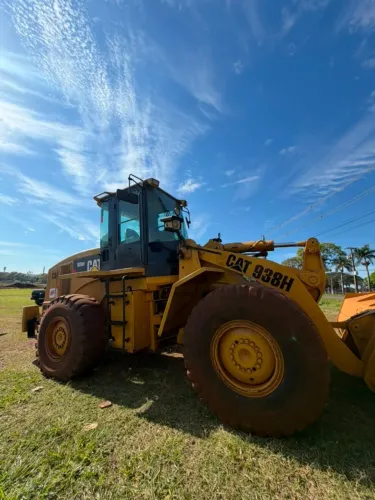 Pá Carregadeira Caterpillar 938H ano 2011