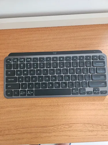 Teclado Logitech  Mx keys Mini Bluetooth - bateria recarregável 