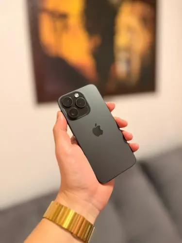 iPhone 15 Pro 128GB impecável 