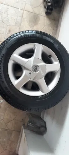 Rodas multfuros com pneus 13" 4x100 e 4x108