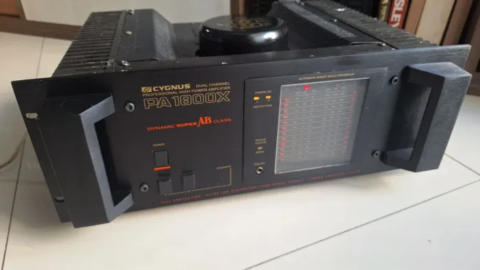 AMPLIFICADOR CYGNUS PA 1800X ( LINDA )