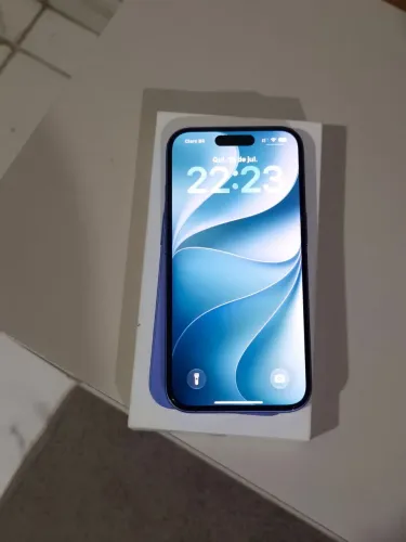 iPhone 16