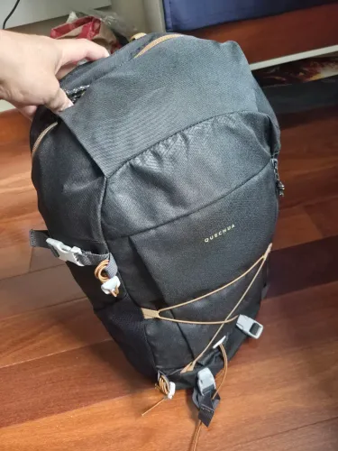 Mochila quechua 30 litros 4 bolsos 2 porta garrafas