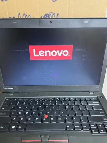 Notebook 8RAM - Processador i5 com SSD - 6 Geração  