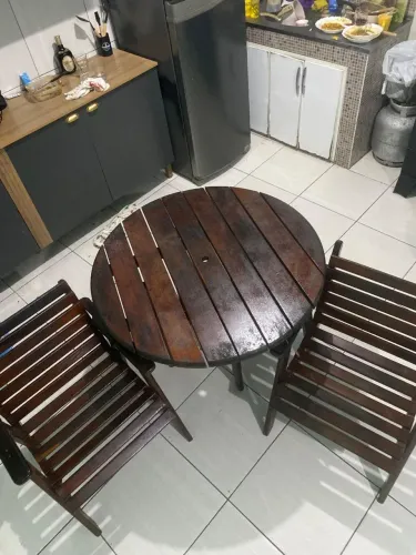 Mesa de madeira bruta Jatobá - 4 cadeiras 