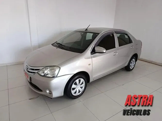 Toyota Etios X Sedan 1.5 Flex 16V 4P Mec. 2017