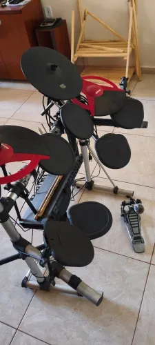 Bateria Eletronica Alesis D4