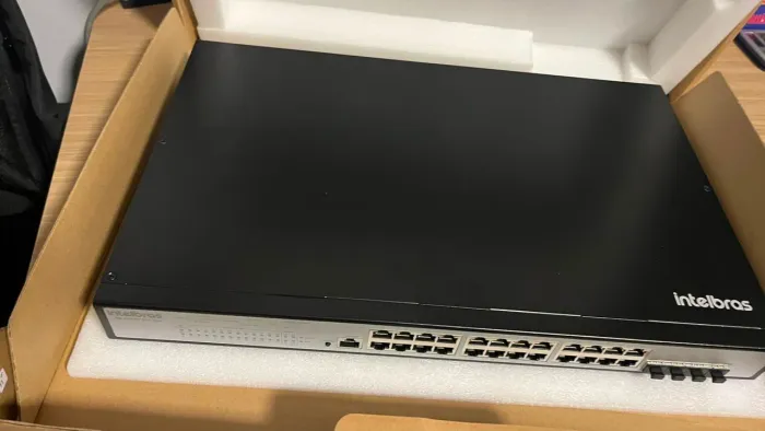Switch Intelbras SG 2404D PoE Max