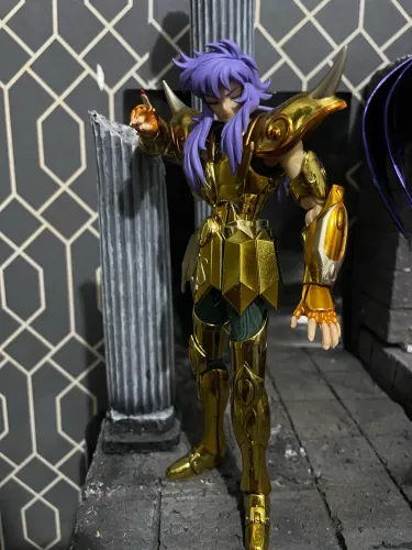 Cloth Myth Milo Metal Club com armadura Bandai