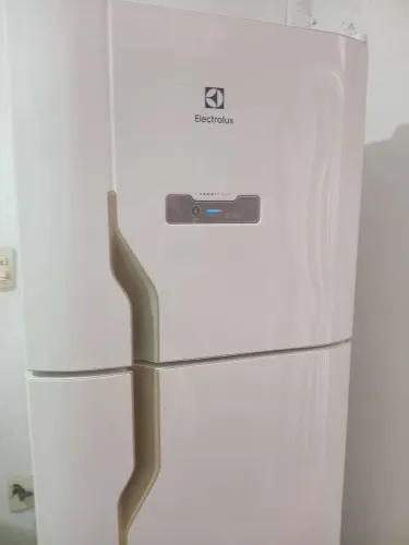 Geladeira Electrolux frosfree gelo seco