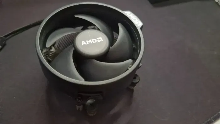 Cooler para Processador AMD Wraith Stealth, 92mm, AM4 + Caixa Ryzen 5 5600G