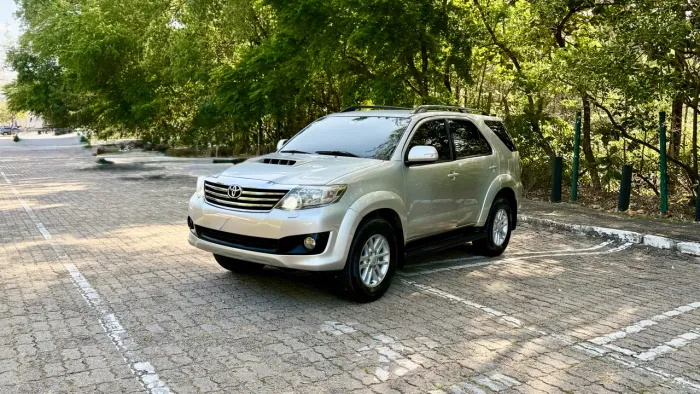 Toyota Hilux SW4 SRV D4-d 4X4 3.0 TDI Dies. AUT 2013