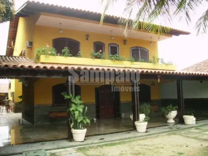 Campo Grande | Casa 4 quartos, sendo 2 suites