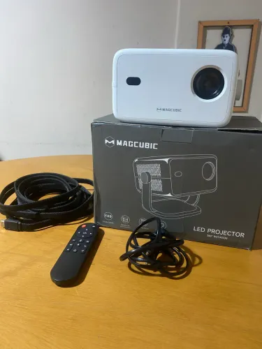 Projetor magcubic 360 graus