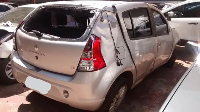 Sandero Privilege Flex 1.6 8V 2011 Sucata para retirada de peças DL102