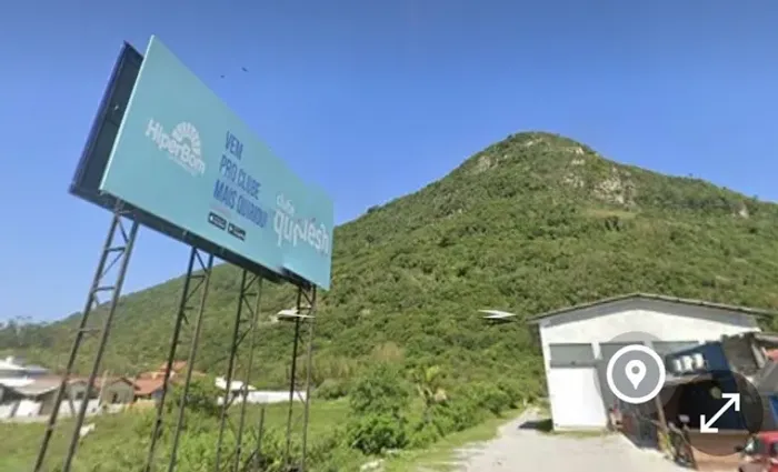 Alugo espaço em terreno  na Armação do P  para colocar placa Outdoors 